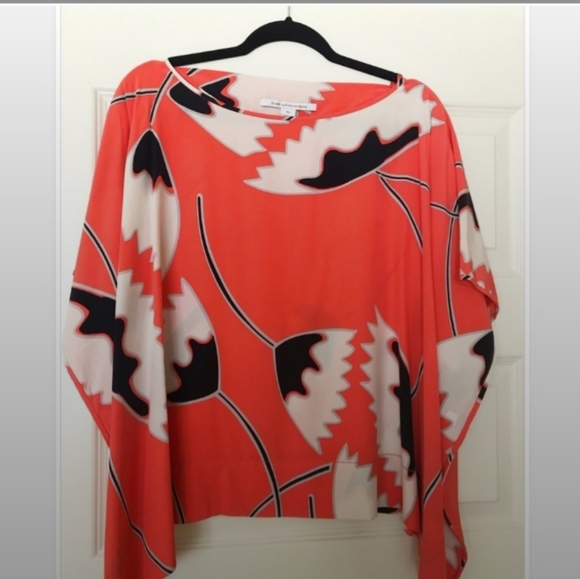 Diane Von Furstenberg floral top - Picture 4 of 4